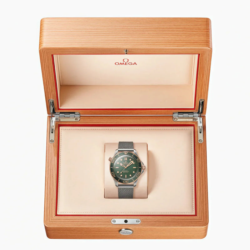 PROMOÇÃO COMPRE 1 LEVE 3 - Relógio Seamaster Diver 300M 42mm James Bond 60th anniversary - Acompanha Caixa + Certificado (Somente HOJE!)