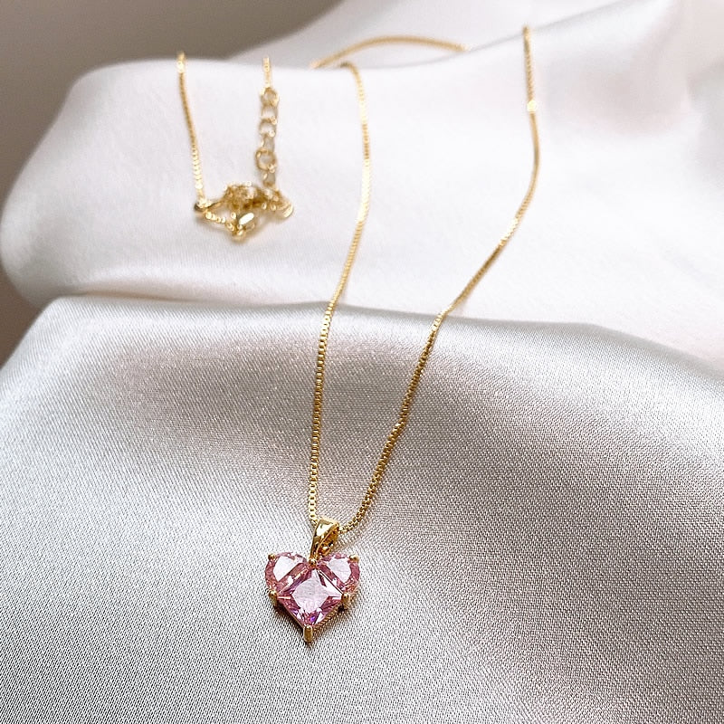 Colar Dourado Pingente Coração Rosa