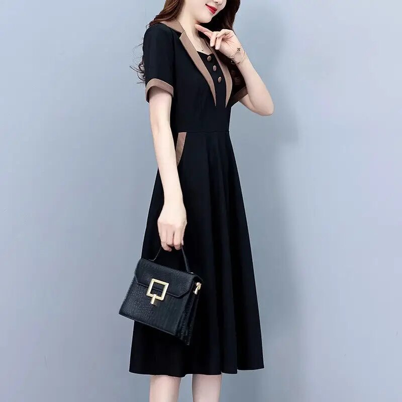 Vestido Polo Amélie™ / Onde a Sofisticação da Gola Polo se Entrelaça com a Delicadeza Feminina!