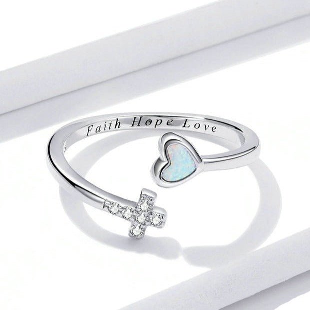 Anel Ajustável Cruz e Coração de Opala Prata