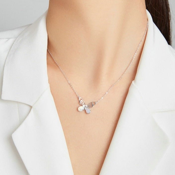 Colar Borboleta de Opala Azul Turquesa