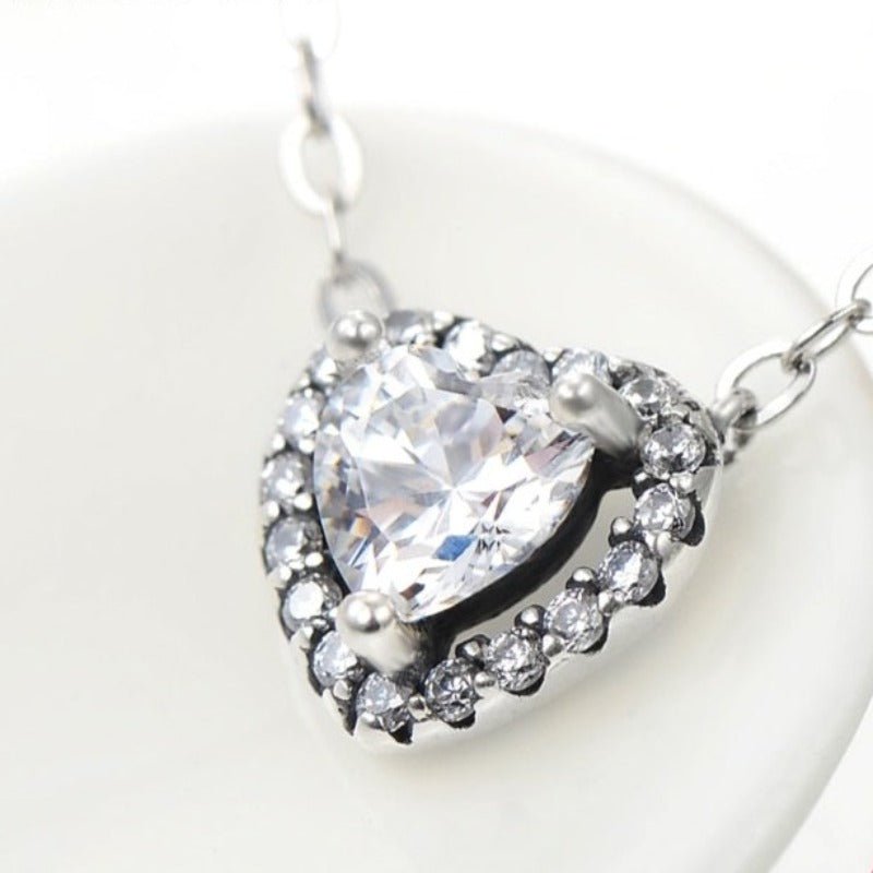 Colar Coração com Zircônia