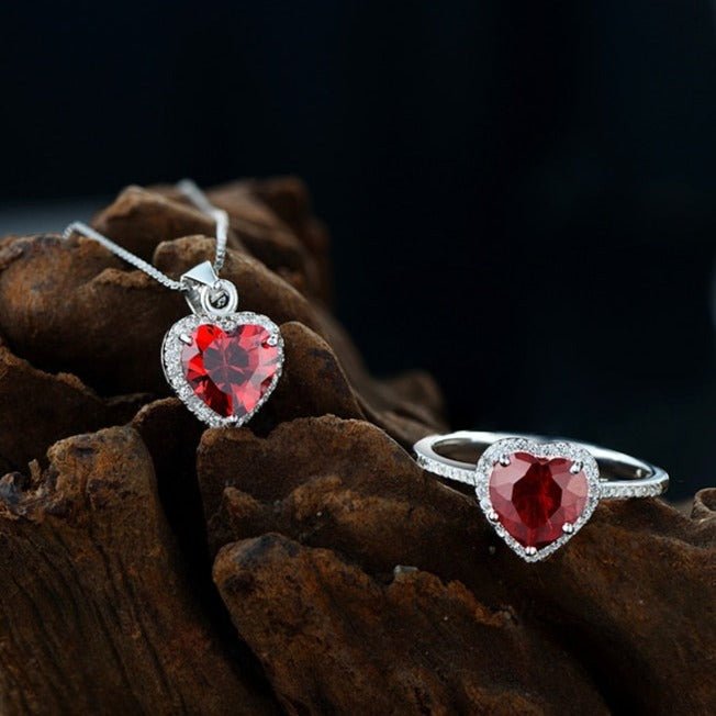 Conjunto Coração Rubi em Prata 925